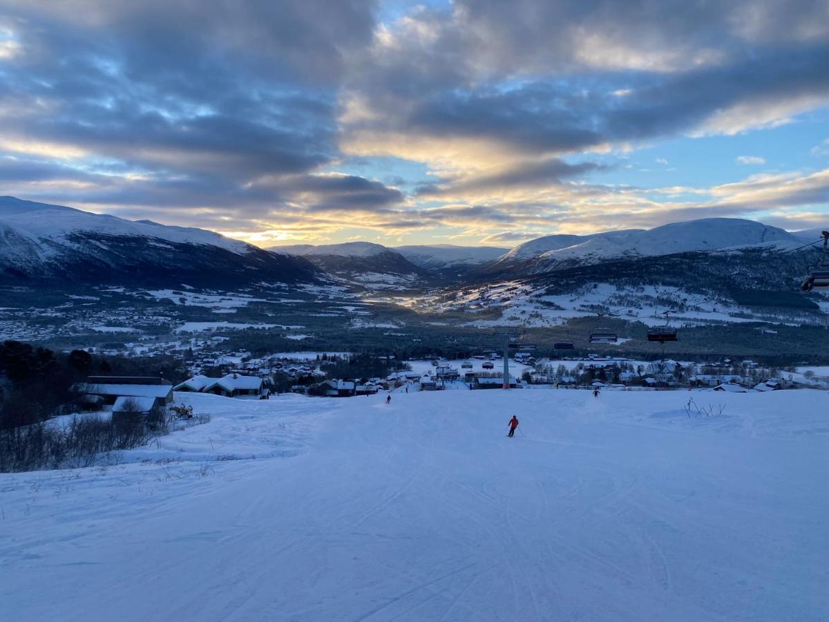 Vangslia, Oppdal. Lekker Leilighet Med Ski Inn/Ski Ut Exterior photo